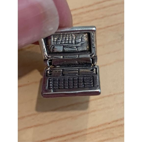 .925 Computer Laptop Sterling Silver Jewelry Charm - Picture 2 of 6